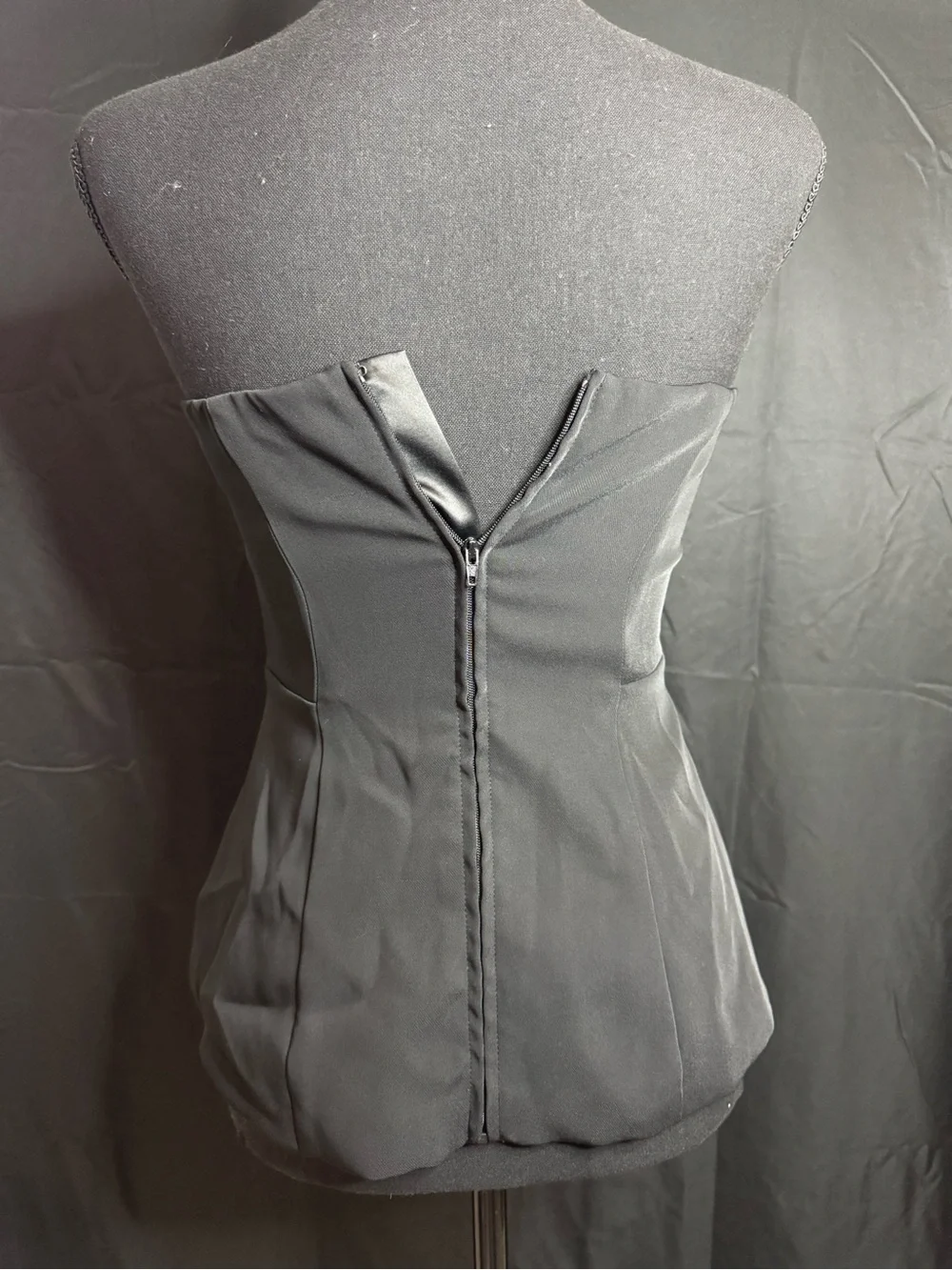 Victoria’s Secret Rare Black Strapless Double-Breasted Corset Top Size 0 - Picture 3 of 4